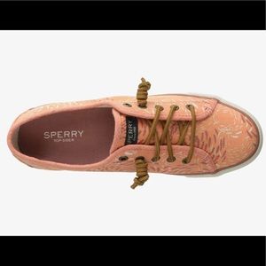 Sperry Seacoast Fish Circle Sneakers